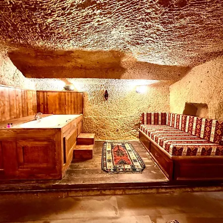 Harkasos Cave אורגופ