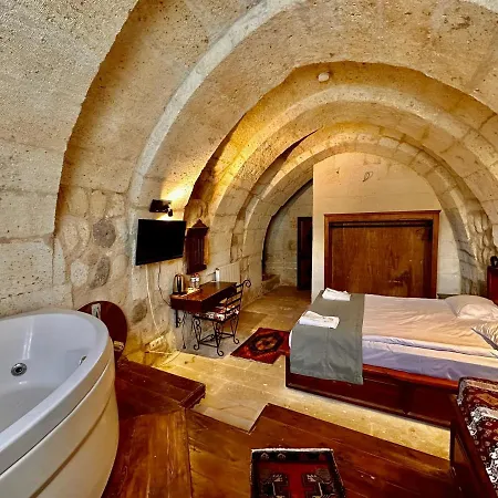Hotel Harkasos Cave
