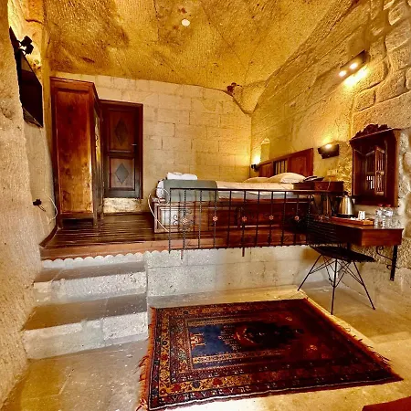 Hotel Harkasos Cave
