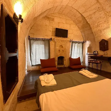 Harkasos Cave