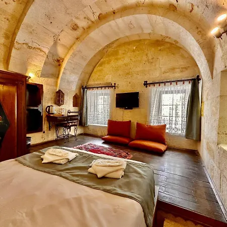 Harkasos Cave 3*