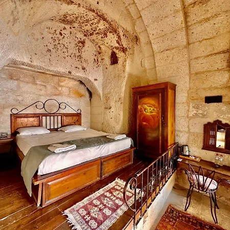 Hotel Harkasos Cave