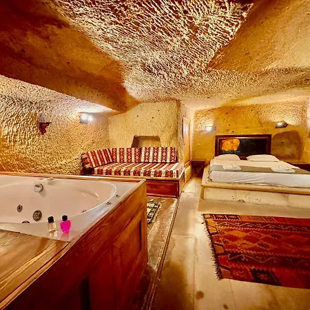 Harkasos Cave Hotel 4*