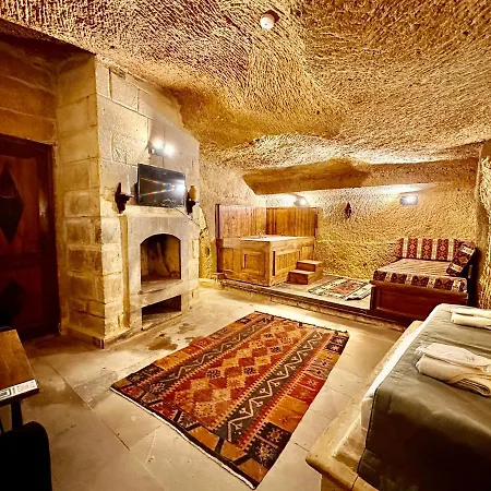 Harkasos Cave 3*