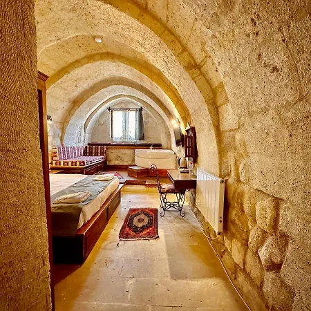 Hotel Harkasos Cave