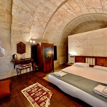 Hotel Harkasos Cave