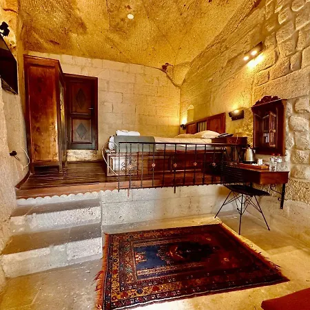 Harkasos Cave 3*