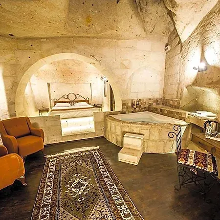 Harkasos Cave אורגופ