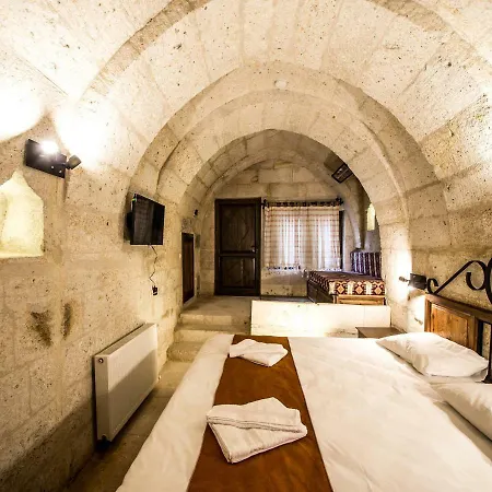 Hotel Harkasos Cave