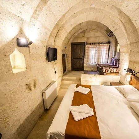 Harkasos Cave