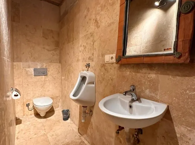 ホテル Harkasos Cave ウルギュップ