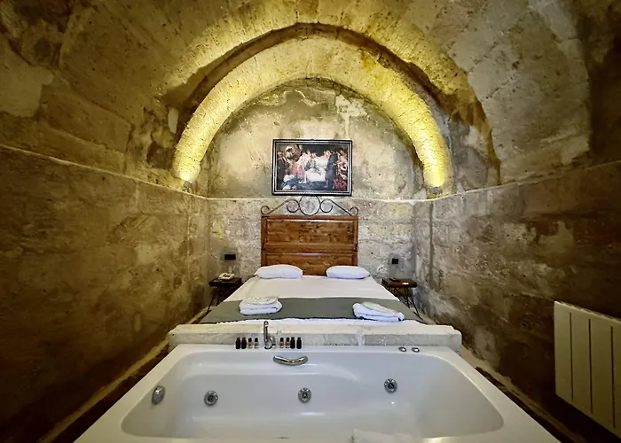 Harkasos Cave ホテル